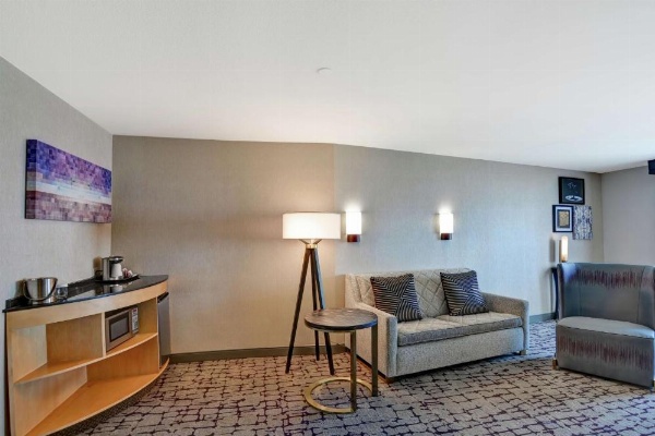 DoubleTree By Hilton Hotel Baton Rouge image 19